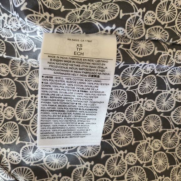 Banana Republic Trench Coat, XSmall, Natural. - Picture 6 of 8